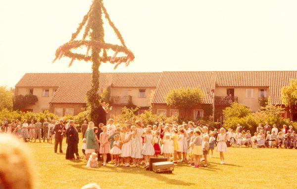 Midsommarfirande i Friluftsstaden