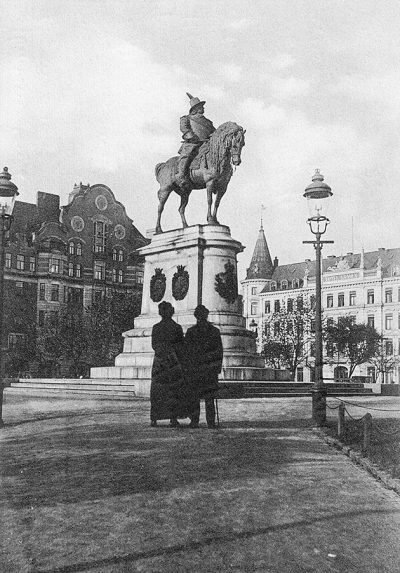 Stortorget med Carl X Gustav-statyn