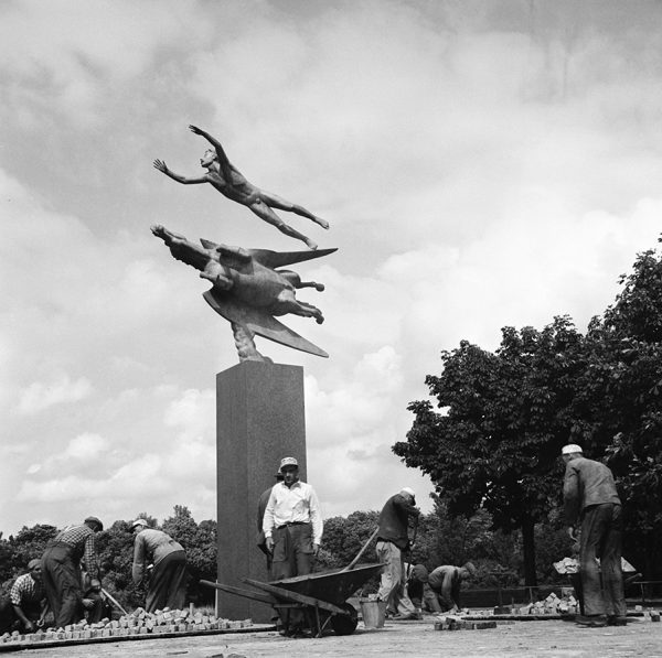 "Pegasus och Människan" i Slottsparken