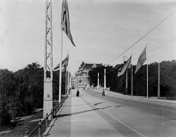 Slottsgatan och Fersens bro