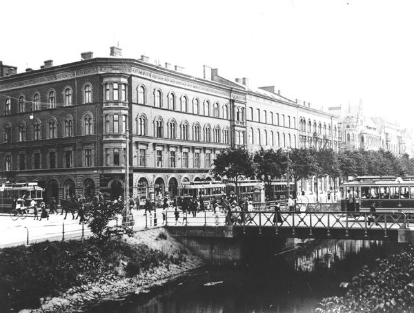 Hörnet Södra Förstadsgatan och Regementsgatan