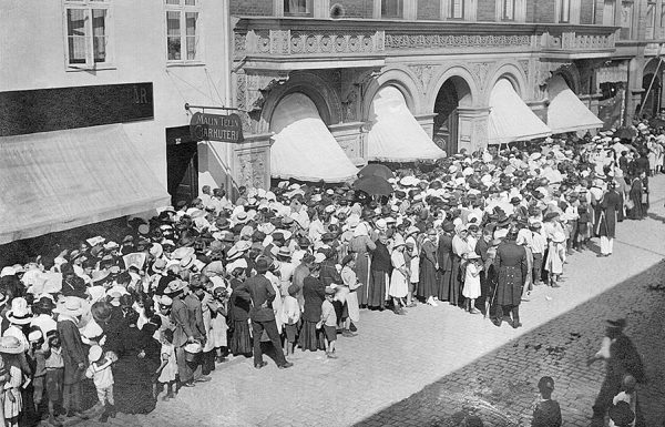 I väntans tider för inköp av kaffe 1917