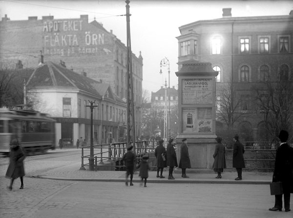 Hörnet Drottninggatan och Davidshallsbron