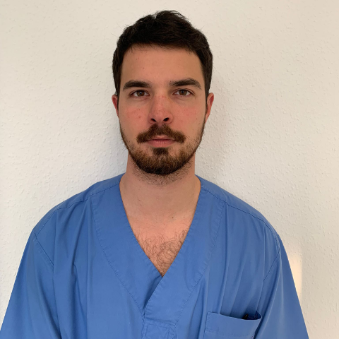 Dr. Kristóf Hentes