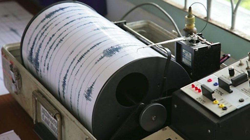 Aydın, İzmir, Muğla, Denizli diken üstünde.. Deprem çok fena vurdu 1 Aydın, İzmir, Muğla, Denizli diken üstünde.. Deprem çok fena vurdu