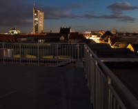 Terrasse im dunkeln Veranstaltungszentrum der Leipziger Foren
