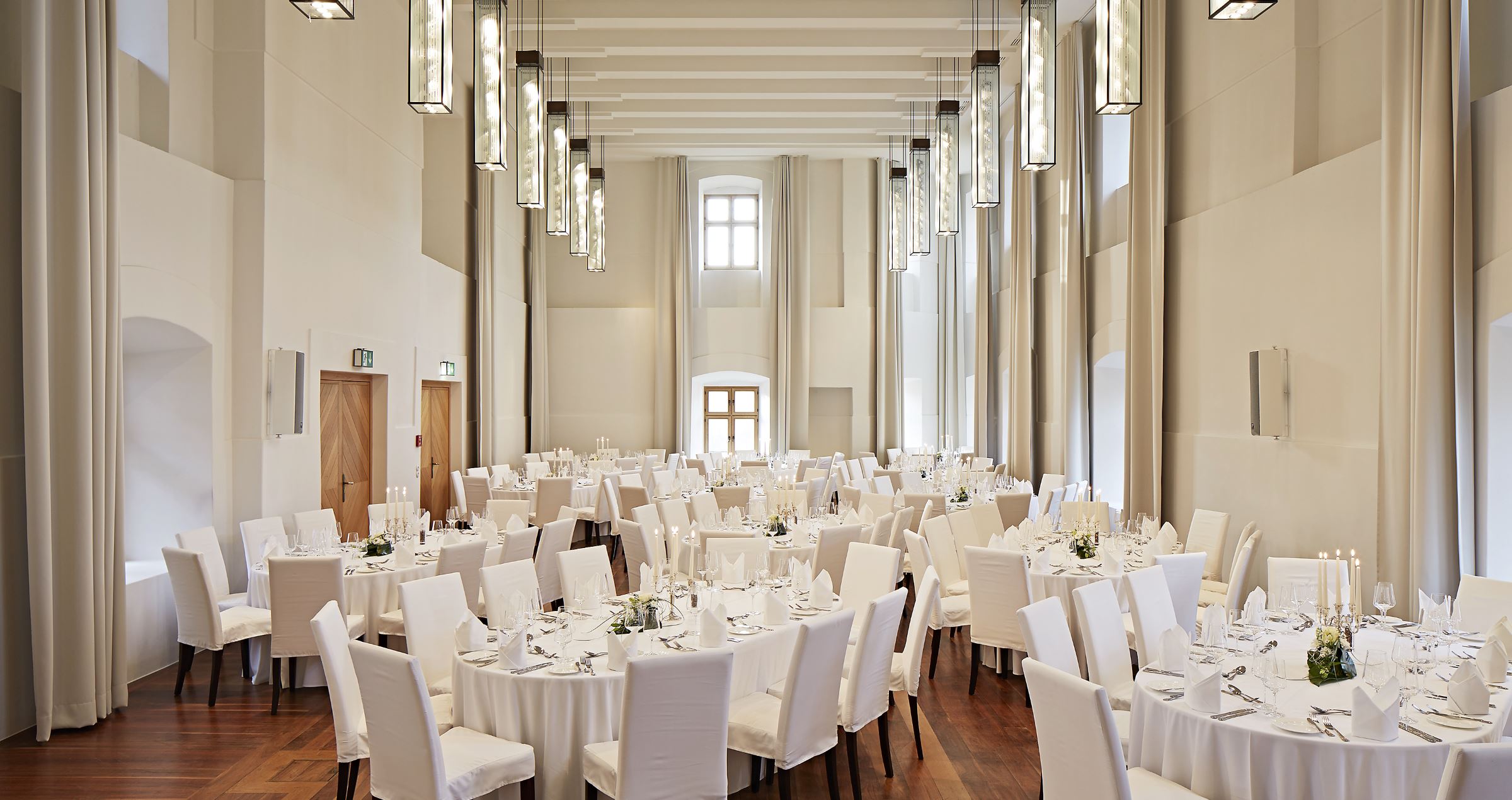 Die 43 Besten Bilder Zu Schlosshochzeit Inspiration In 2020