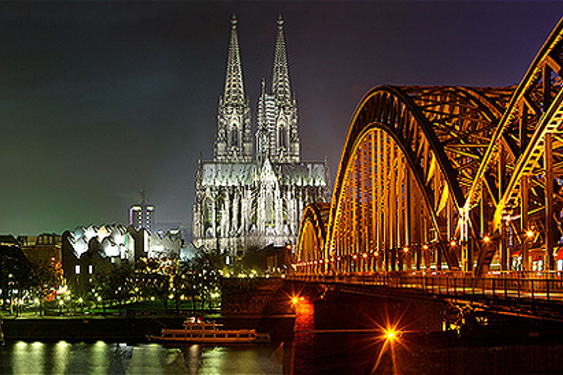 Location Köln: Brücke, Dom Domansicht von Brücke Kölner Dom, Brückenblick, der eventplaner, location mieten, Event Locations, Hochzeits Location