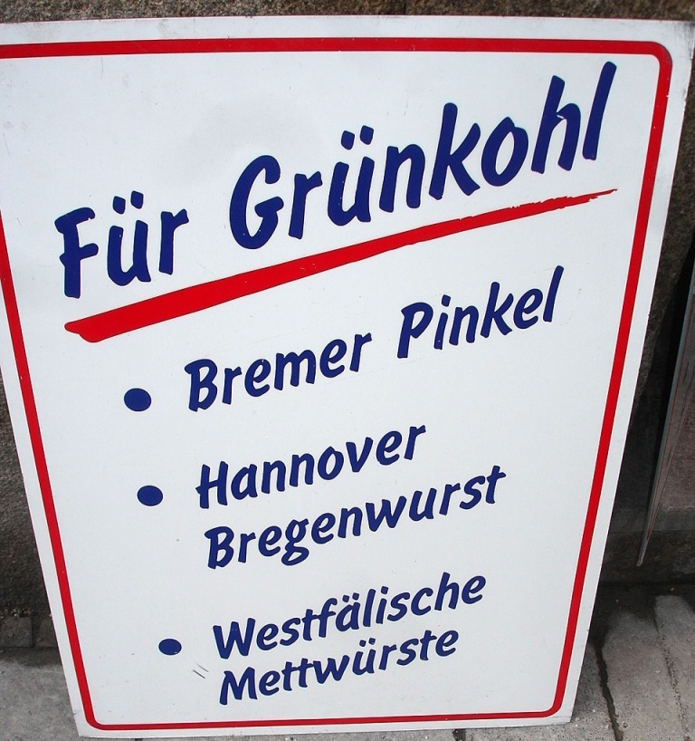 Grünkohl mit Bremer Pinkel, Mettwürsten und Bregenwurst
