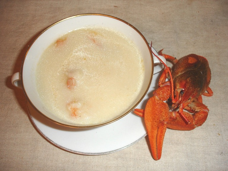 Schwarzwurzel Cremesuppe mit Krebsschwänzen