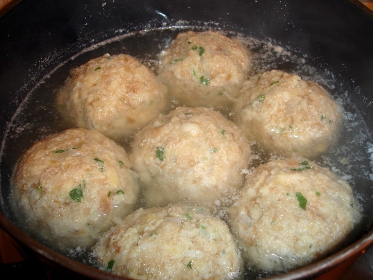 Semmelknödel als Beilage