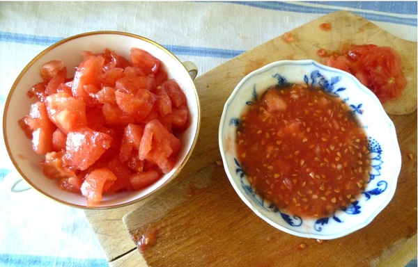 Tomaten entkernen
