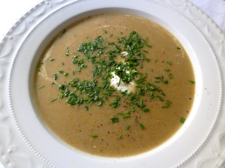 Brotsuppe mit Schmand