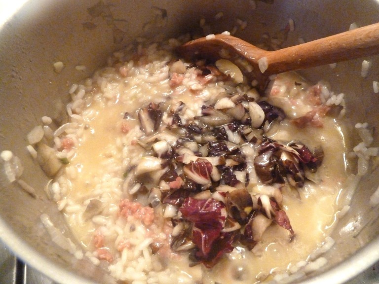 Risotto mit Salsiccia, Artischocken und Radicchio