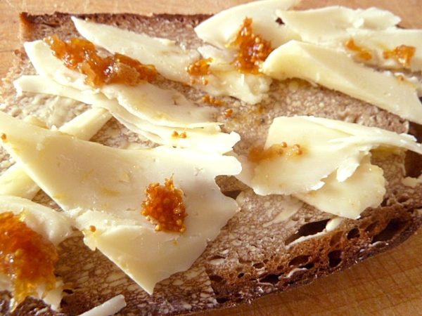 Käse-Coppa di Parma-Auberginen Brot – Der Mut Anderer