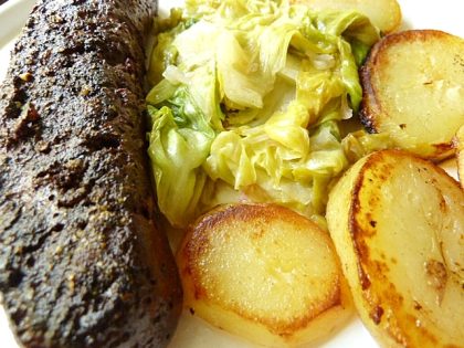 Boudin Noir mit Kopfsalatgemüse