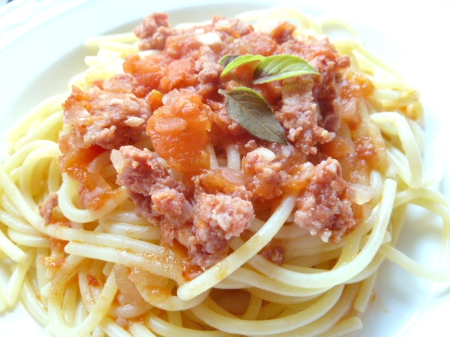 Spaghetti mit Salsicciasugo