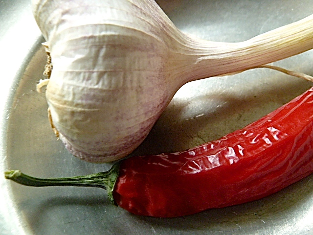 Knoblauch und Chili