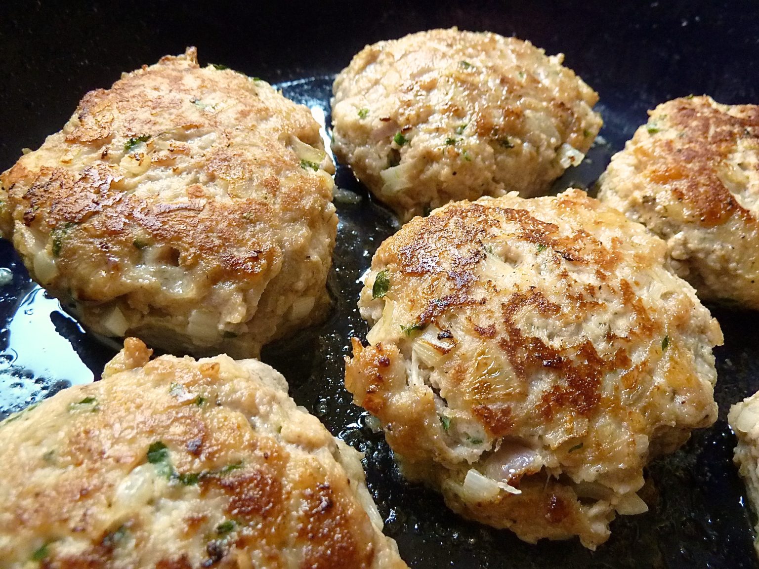 Kalbspflanzerl mit Kartoffelsalat