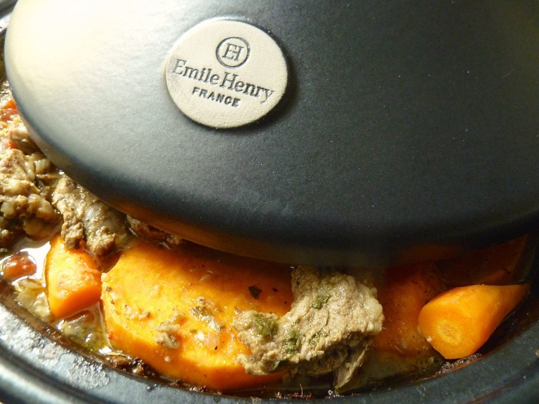 Korianderlamm mit Süßkartoffel-Karottengemüse aus der Tajine