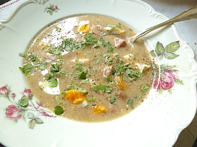 Zurek - Traditionelle polnische Suppe aus Sauerteig
