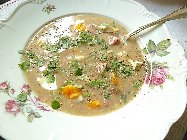 Zurek – Traditionelle polnische Suppe aus Sauerteig