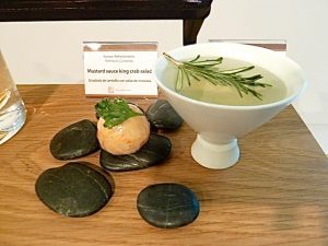 Senfsoße mit King-Crab Salat