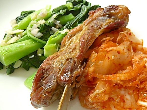 Koreanische Rippchen mit Kimchi und Gai-Lan - DerMutanderer.de
