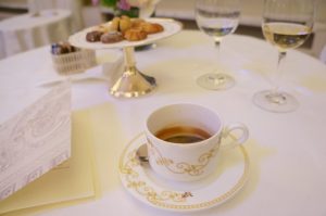 zum Abschluß Kekschen und Kaffee