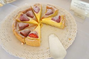 der nächste Morgen begann mit Käsekuchen und Tee
