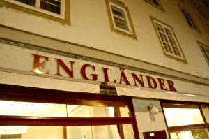 ins Café Engländer