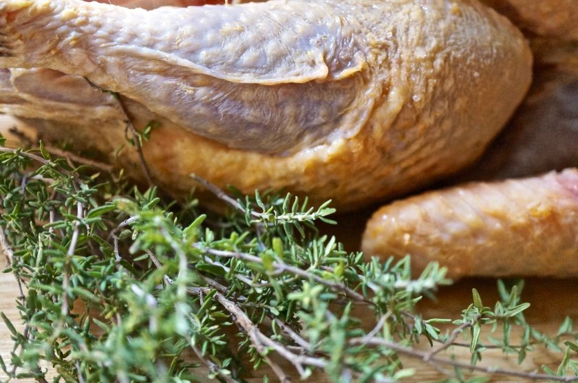 Perlhuhn mit Thymian und Ofenkartoffeln - DerMutanderer.de