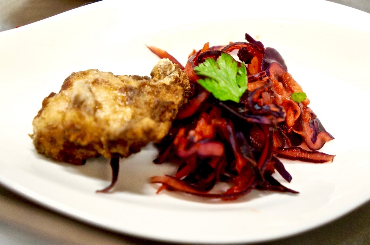 gebackener Karpfen mit Blaukraut-Kimchi