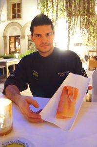der Küchenchef mit der Goldforelle