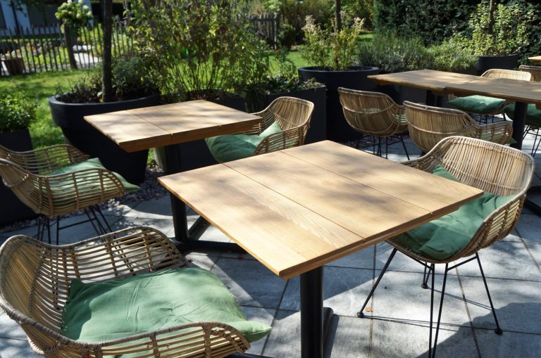 erst auf die Terrasse