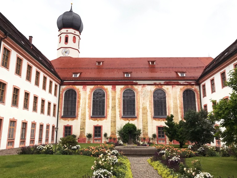 Angekommen im schönen Kloster Beuerberg
