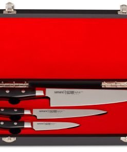 Samura knivset med tre knivar i en låda