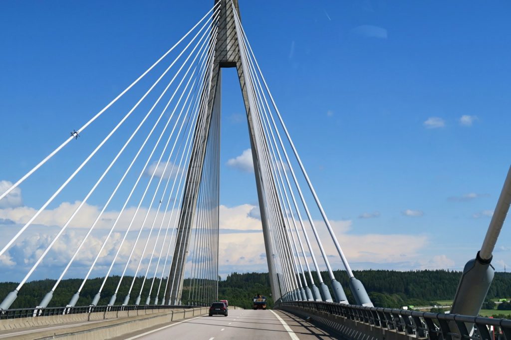 Uddevallabron som invigdes år 2000 är som ett signum för det moderna Uddevalla