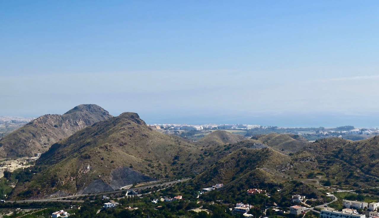 Mojácar. Välkomna tillbaka. Utsikten från byns högsta punkt El Castillo är hänförande. 