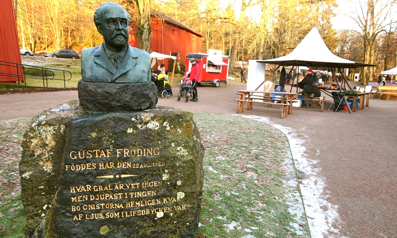 Och visst förknippar man Gustaf Fröding med Värmland. 