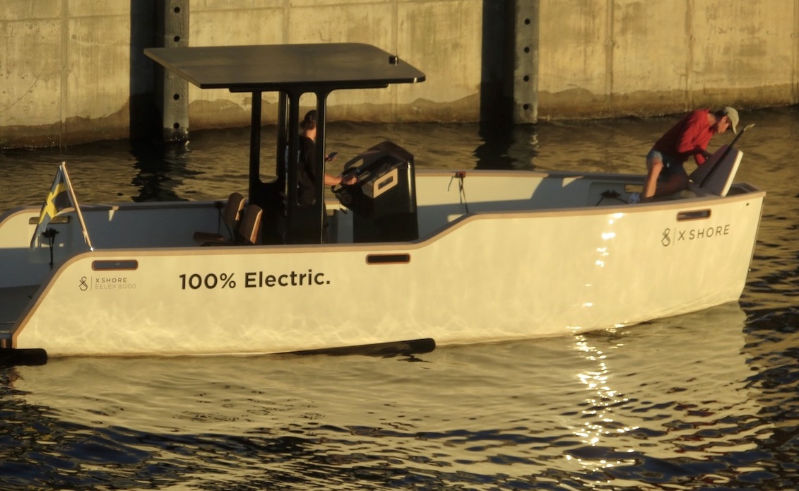 Stockholm. Södermalm. En miljövänlig båt platsar förstås i veckans Söderblandning. 