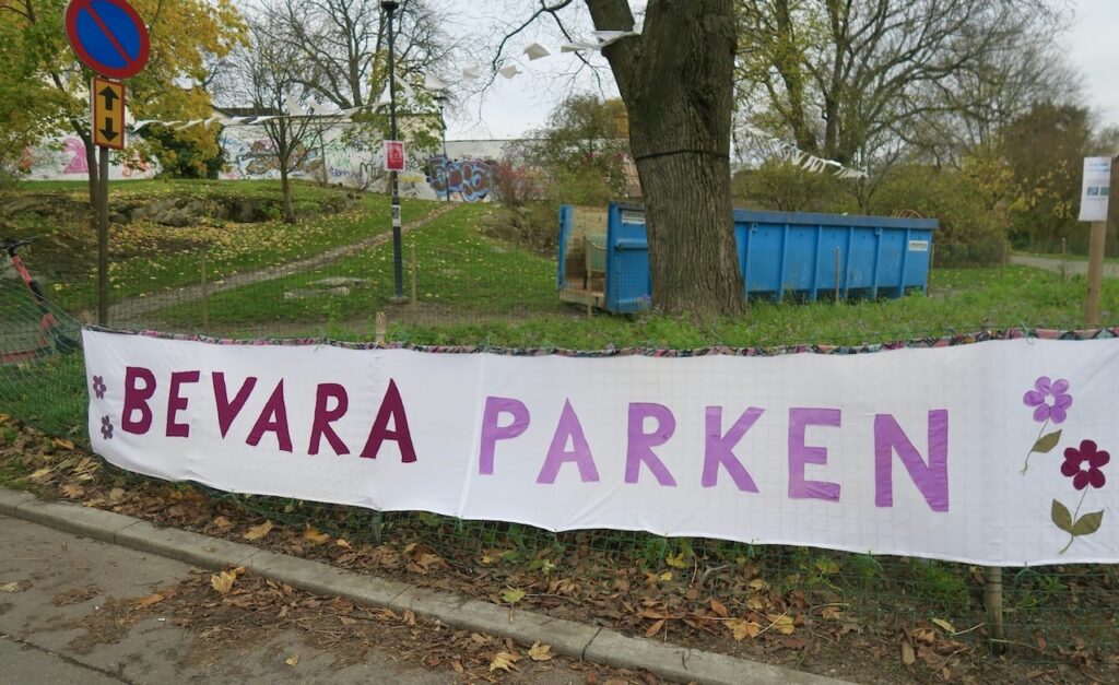 Stockholm. Södermalm. I mina kvarter ligger också den fina Tjurbergsparken. Här är det tänkt att byggas nya bostäder och ta bort parken. 