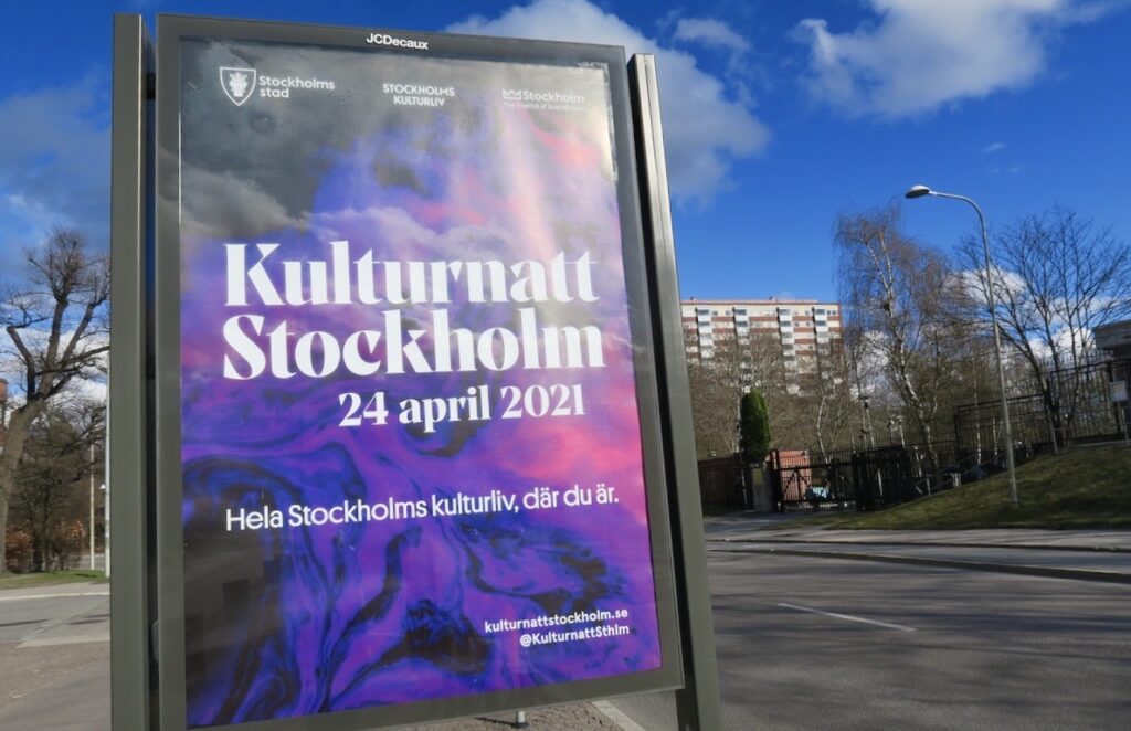 Stockholm. Runt om i stan finns det affischer med upplysning om den kulturnatt som ska äga rum digitalt i Stockholm den 24 april i år. 