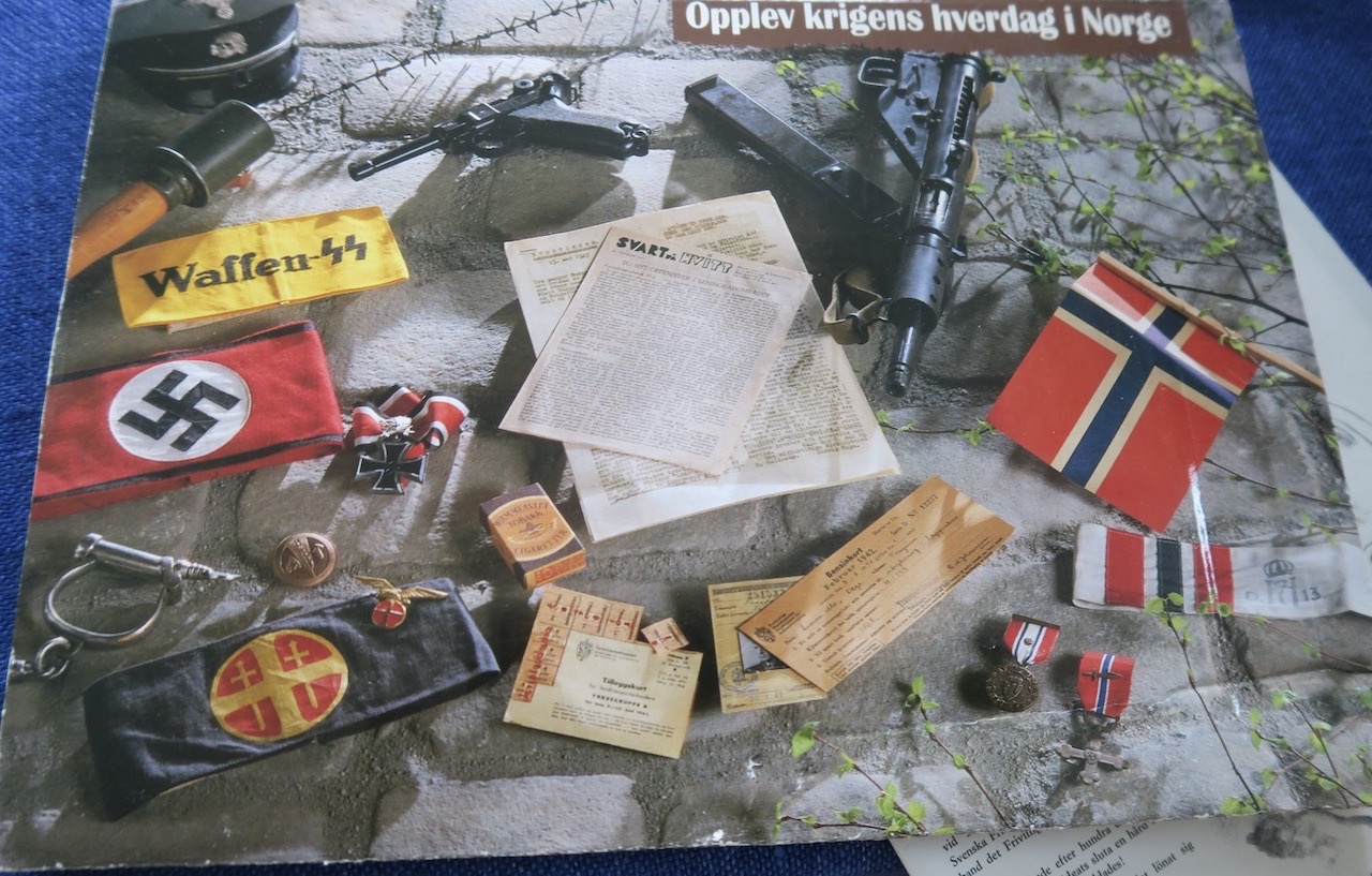 Sällskapsspelet "Opplev krigens hverdag i Norge.". Upplev jrigets vardag i Norge. Ett spel som visar på den historia som var i Norge 1940-45