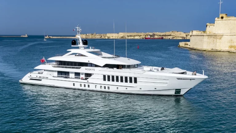 MOSKITO Luxury Charter Yacht Heesen Dreamyachts
