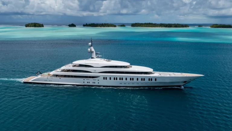 IJE Luxury Mega Charter Yacht Benetti Dreamyachts