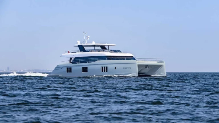 PRONTO Luxury Charter Catamaran Yacht Sunreef Dreamyachts