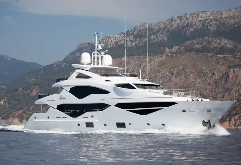 SONISHI Luxury Charter Yacht Sunseeker Dreamyachts