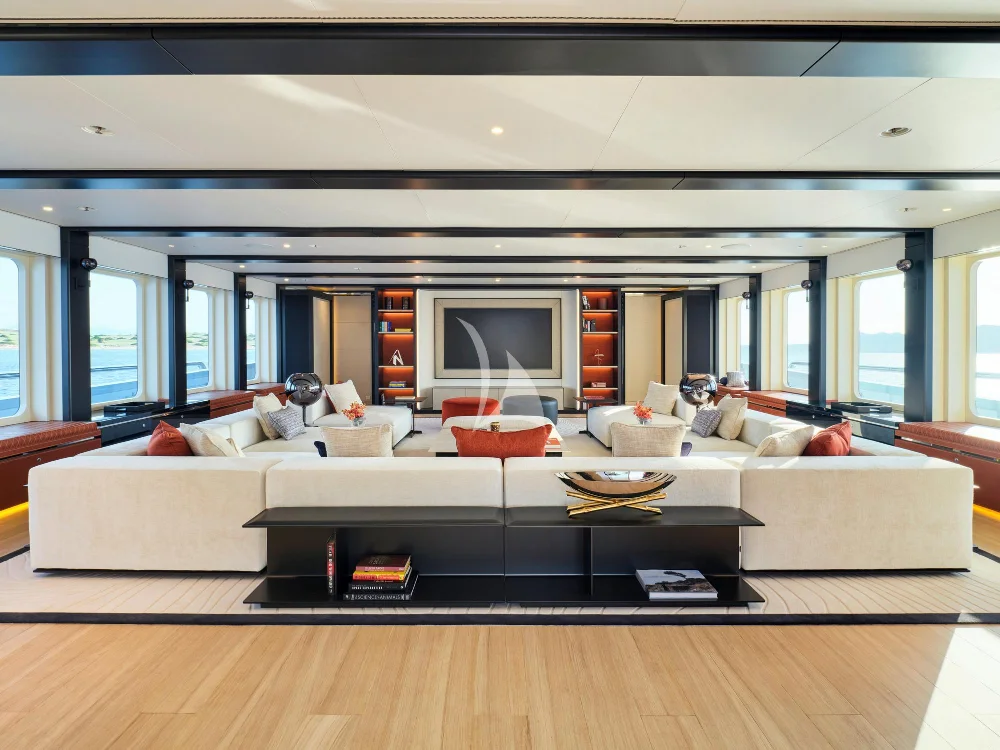 O´EVA Luxury Charter Yacht Interior