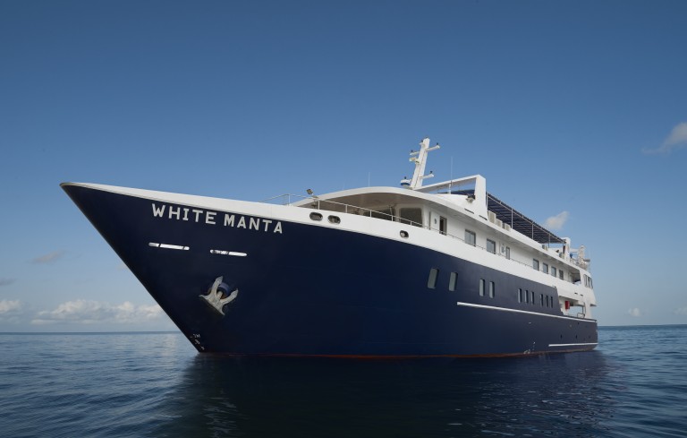 Båden vi sejler med WhiteMantaExplorer
